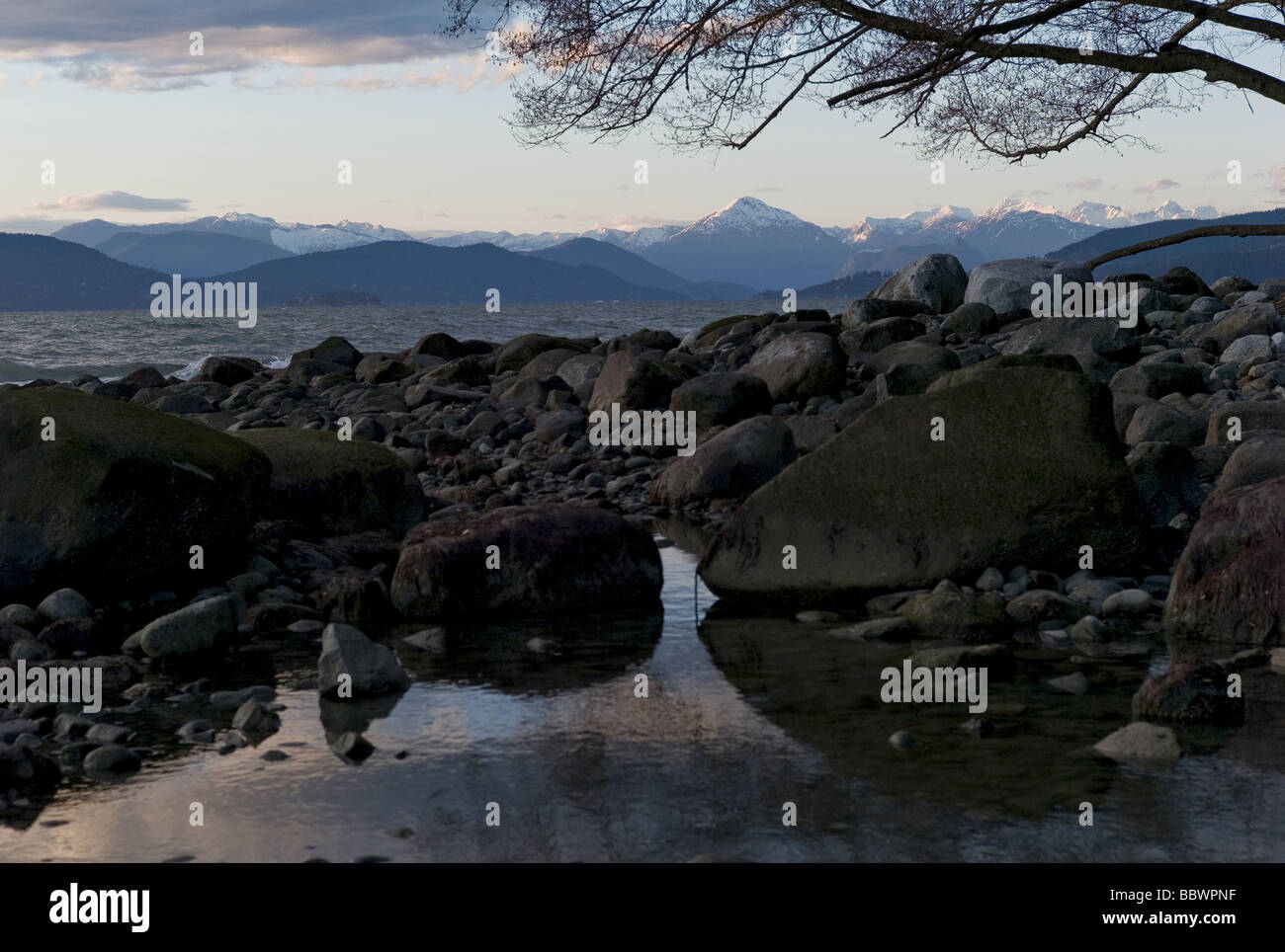 British columbia rocky mountains coast hi-res stock photography and ...