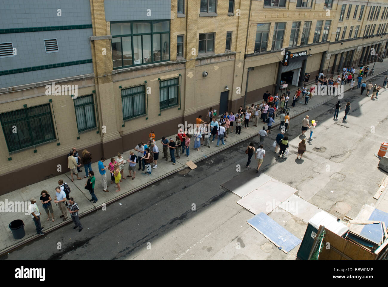 Popular high line park hi-res stock photography and images - Alamy