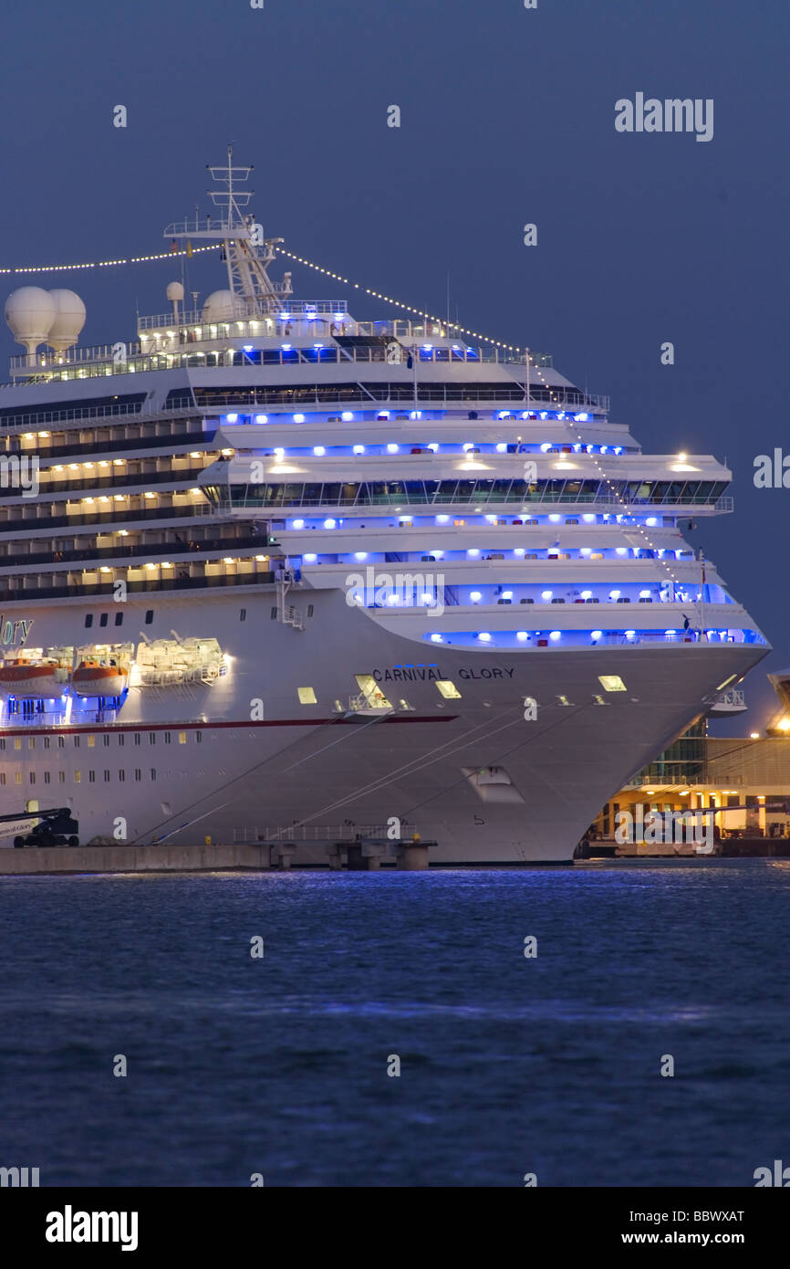 Docks cruise ship dock hi-res stock photography and images - Alamy