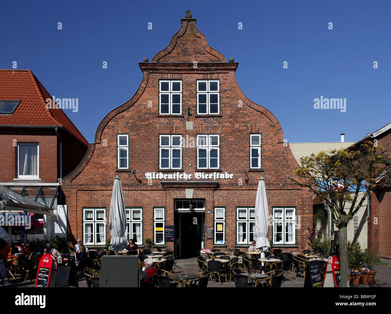 North German gabled house on the market square, Altdeutsche Bierstube tavern, Heiligenhafen, Schleswig-Holstein, Germany, Europe Stock Photo