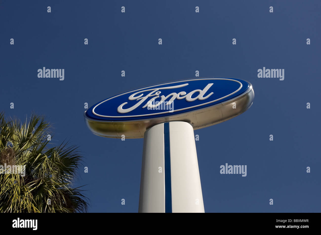 Ford auto dealership large outdoor sign, Florida Stock Photo Alamy