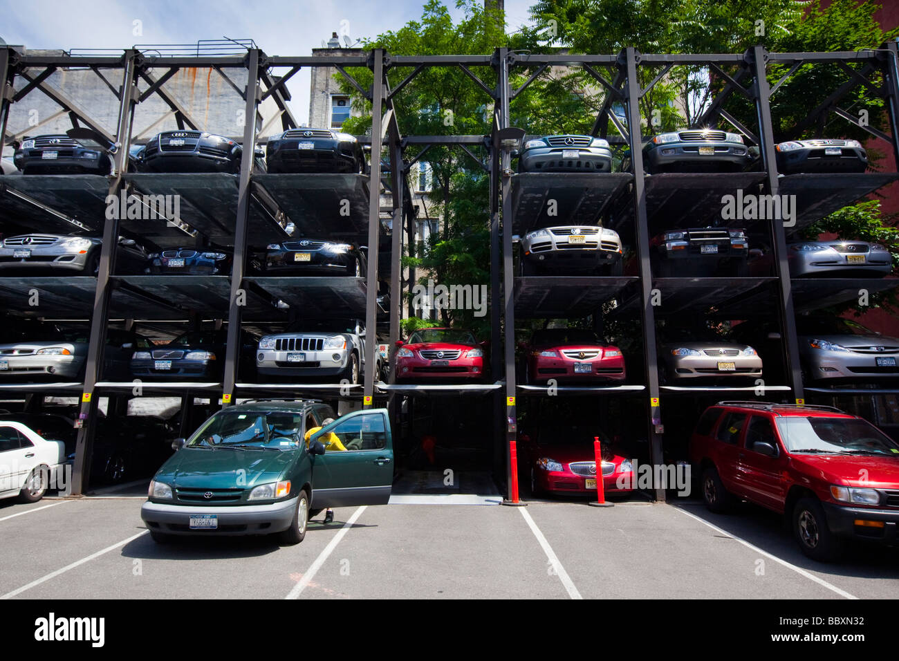 Vertical Parking Lot in Manhattan New York Stock Photo Alamy
