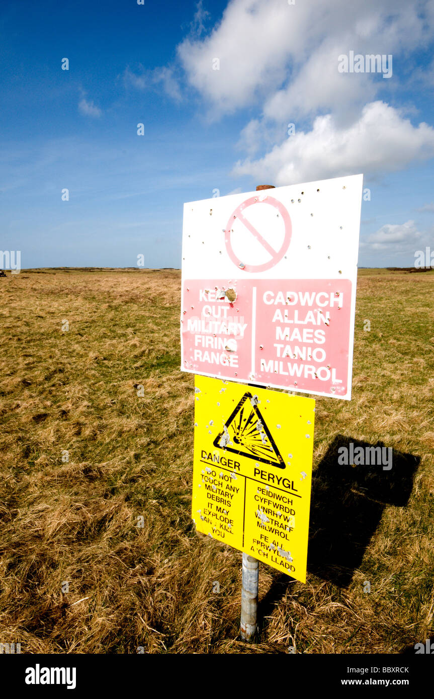Army military range sign hi-res stock photography and images - Alamy