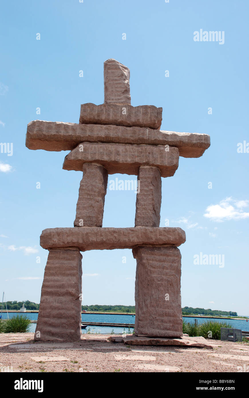Inuit stone man inukshuk stone hires stock photography and images Alamy
