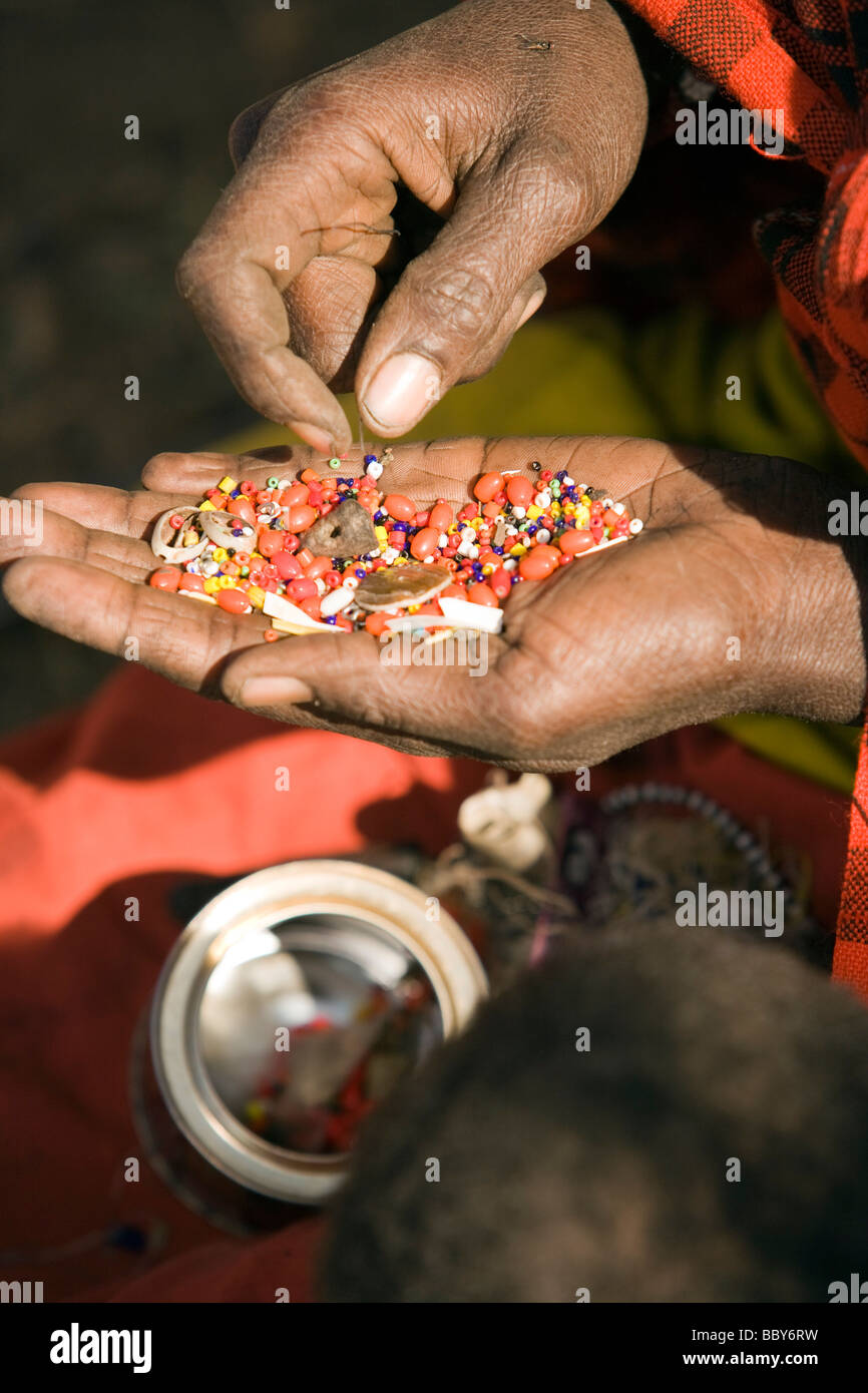 Maasai woman doing beadwork Maji Moto Maasai Village near Narok, Kenya Stock Photo Alamy