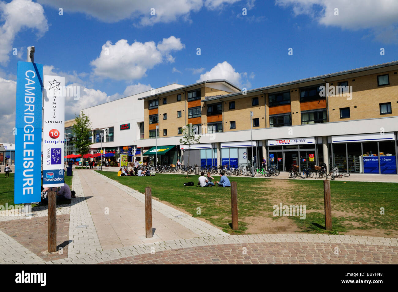 Shops and restaurants on the Cambridge Leisure Park development, Cherry Hinton Road Cambridge England UK Stock Photo