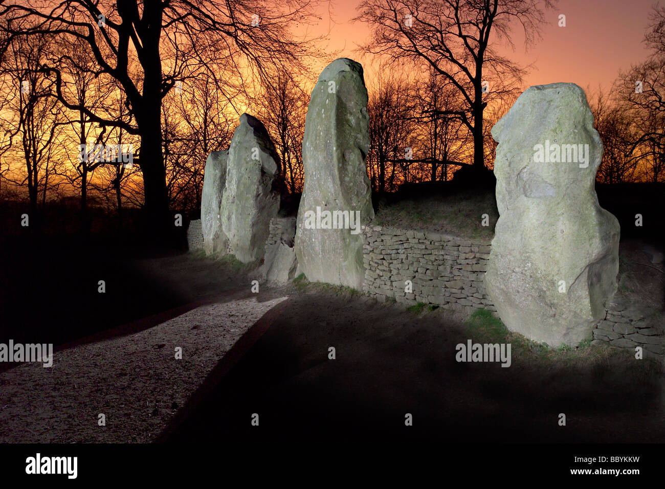 Stones at wayland smithy hires stock photography and images Alamy
