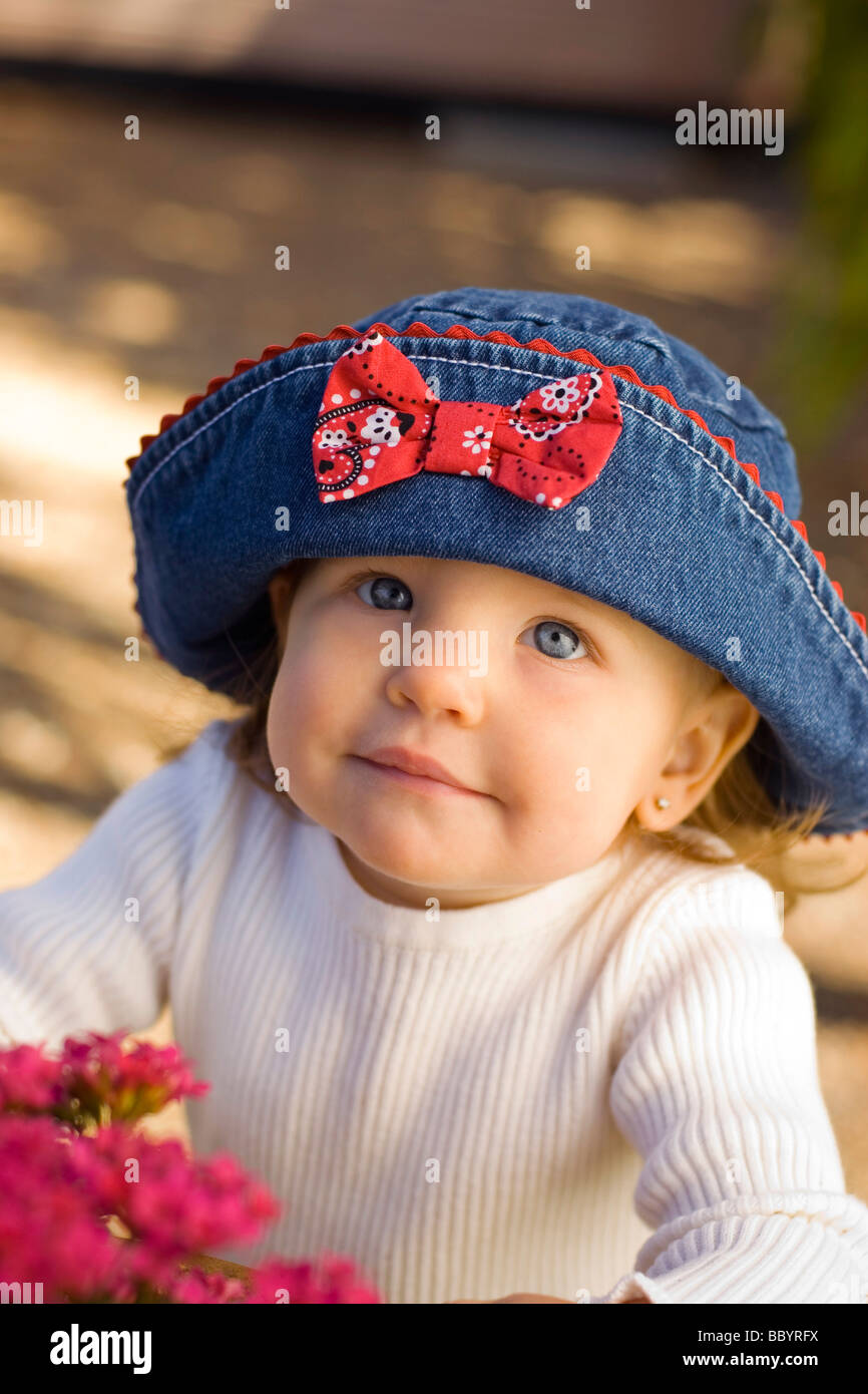 infant girl smiling Stock Photo - Alamy