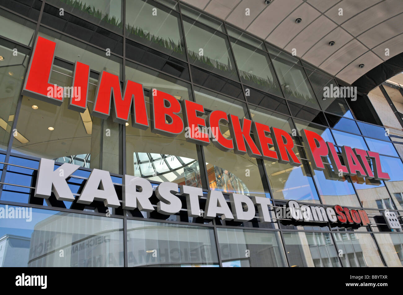 Karstadt shopping center Limbecker Platz Square, Essen, North  Rhine-Westphalia, Germany Stock Photo - Alamy