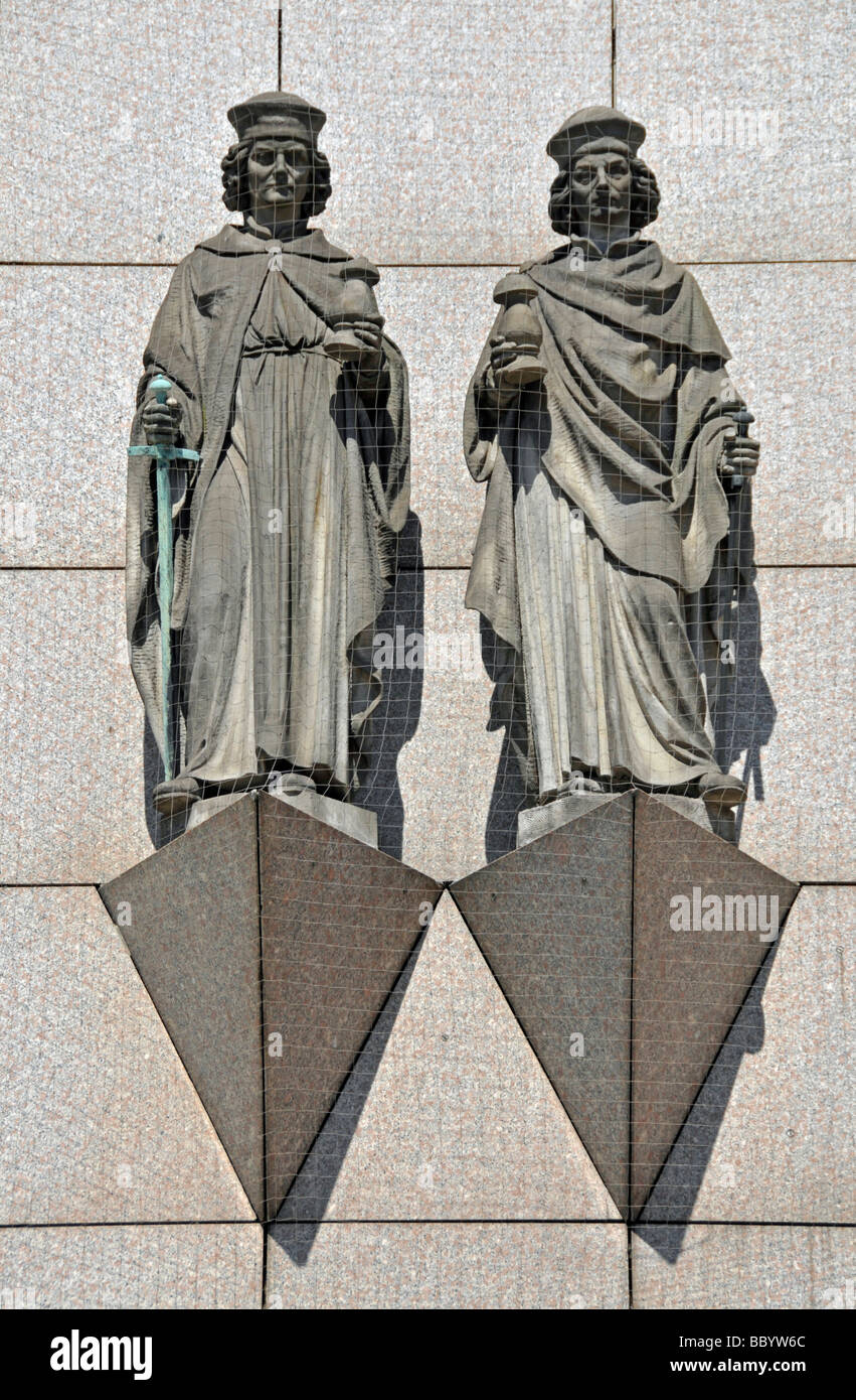 Statues of patron saints hires stock photography and images Alamy
