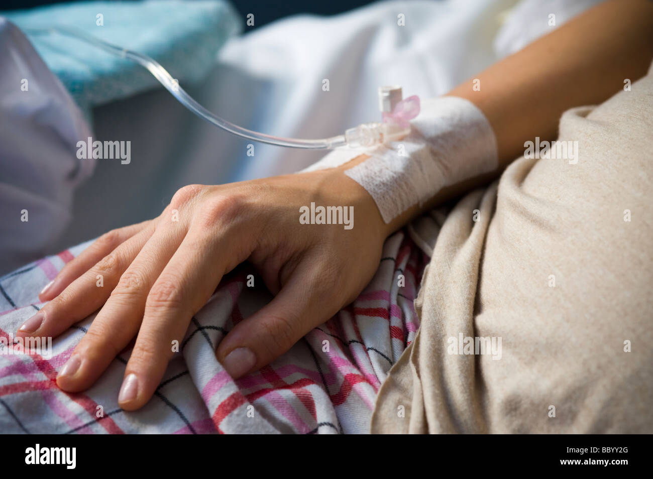Iv Fluids High Resolution Stock Photography and Images Alamy