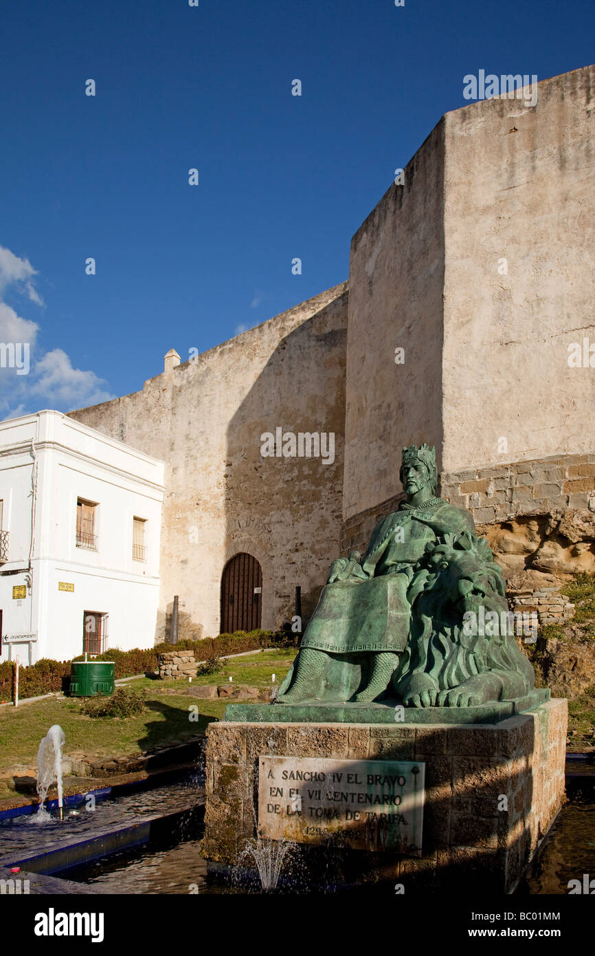 Sancho El Bravo Monument and the Castle of Guzmán el Bueno in Tarifa Cadiz Andalusia Spain Stock Photo