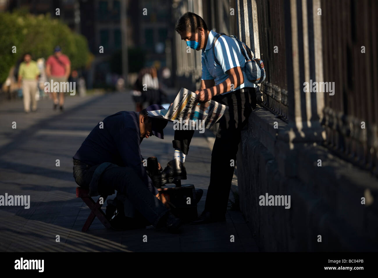 Flu mask people america hi-res stock photography and images - Alamy
