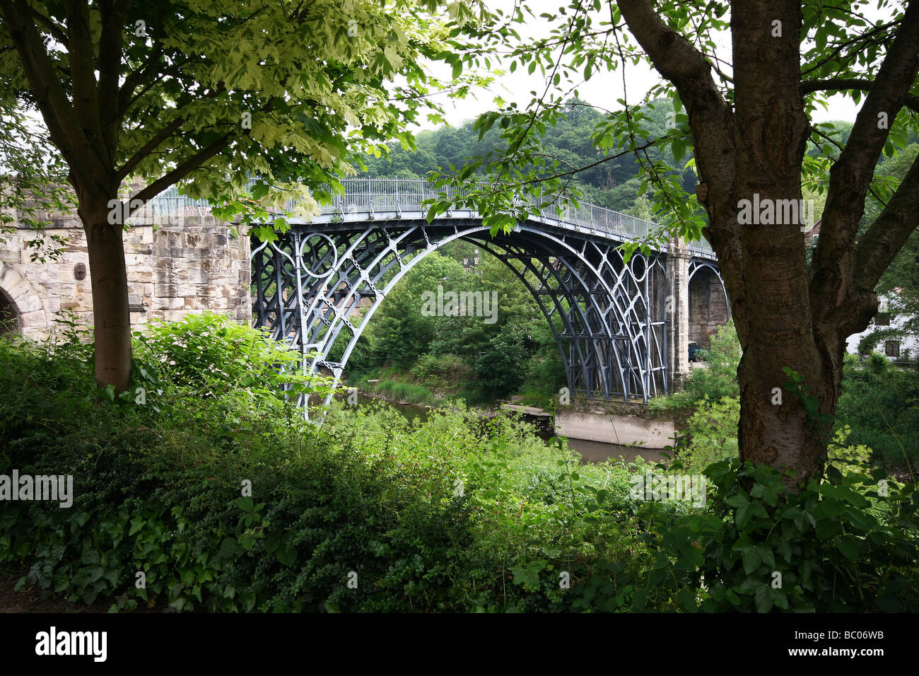 The worlds first bridge constructed of cast iron over the river Severn