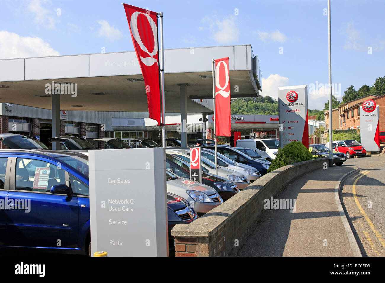 Chevolet Vauxhall GM Network Q Car dealership and forecourt Stock Photo