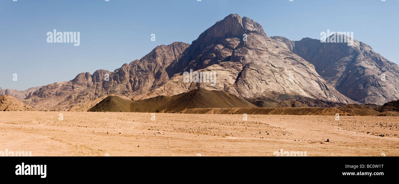 Panorama across desert floor to distant mountain ranges, Eastern Desert of Egypt, Africa Stock Photo