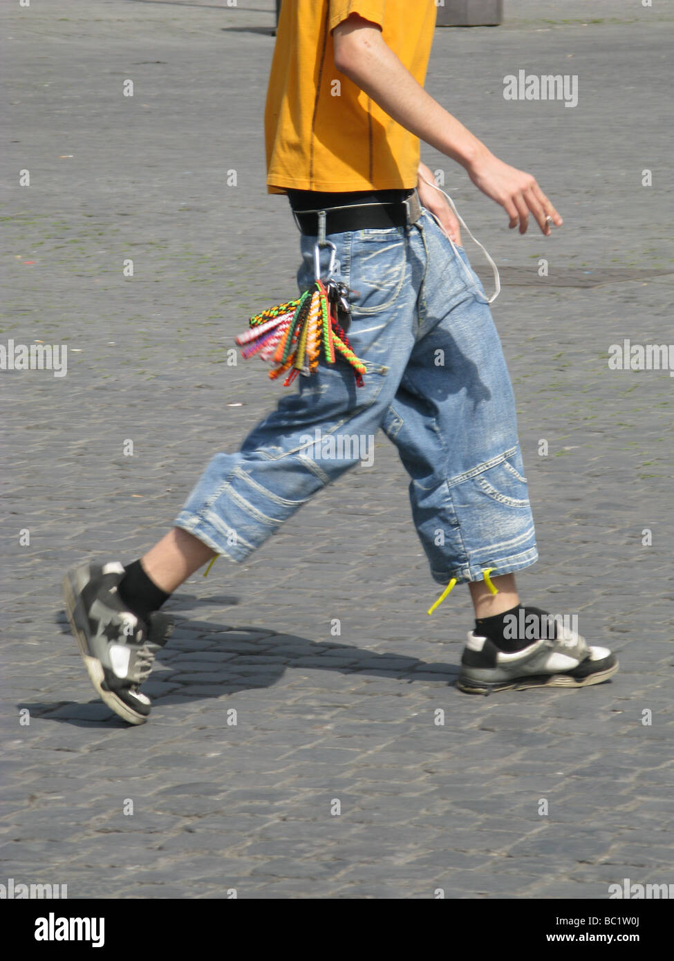 Teen baggy clothes hi-res stock photography and images - Alamy