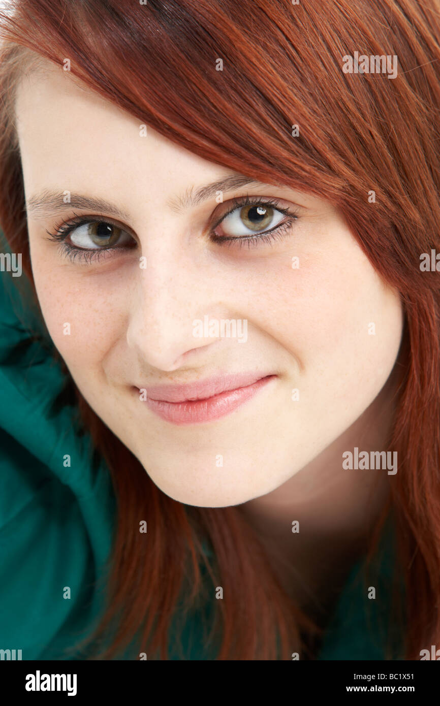 Head and shoulders 16 year old girl hi-res stock photography and images ...