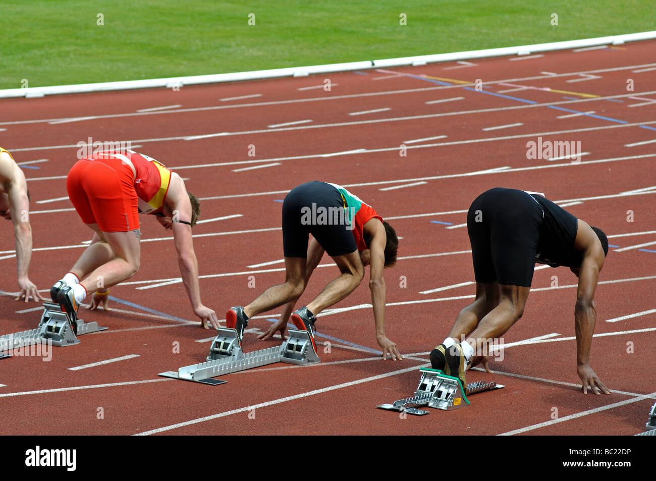 Runners starting blocks hires stock photography and images Alamy