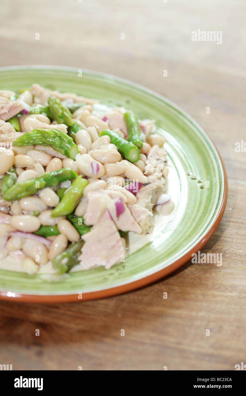Tuna and Asparagus Salad Stock Photo Alamy