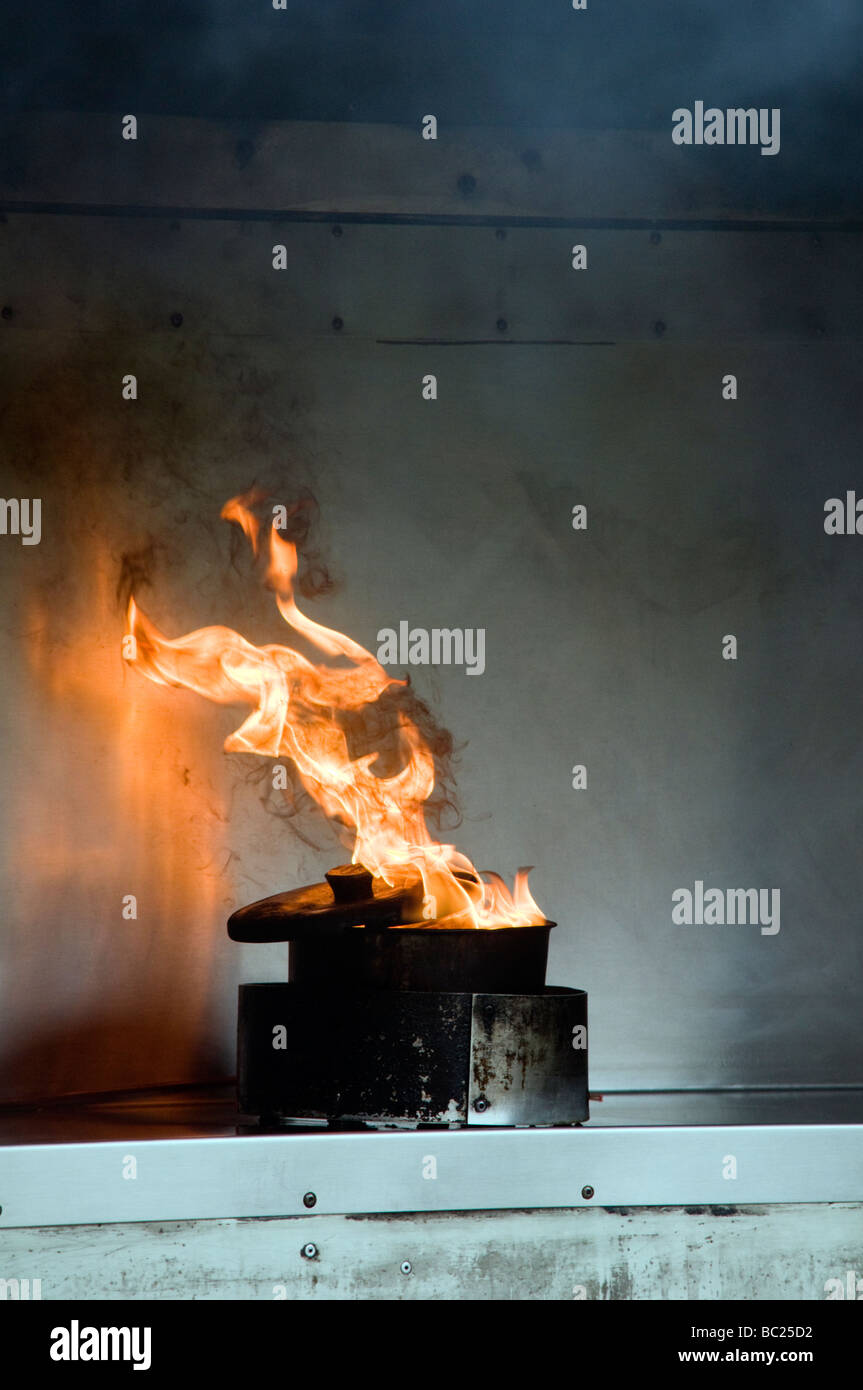 Chip pan fire hires stock photography and images Alamy