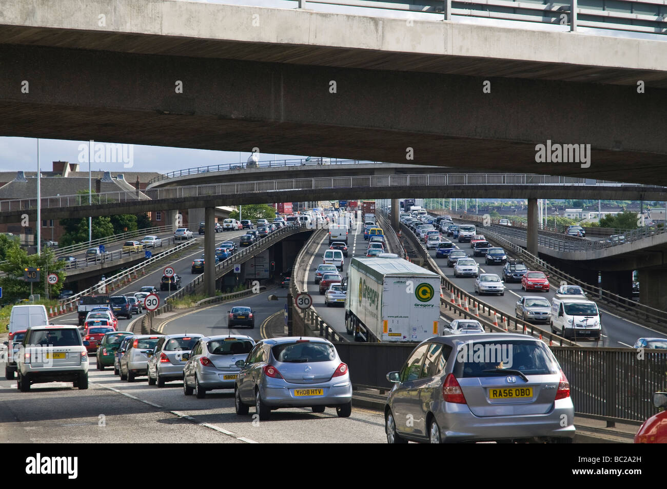 dh Motorway slip road Scotland CHARING CROSS GLASGOW M8 ROADS Scottish traffic jam congestion on motor way car uk busy rush hour Stock Photo