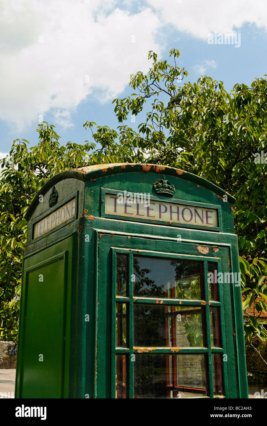 Green telephone box, Portesham, Dorset Stock Photo