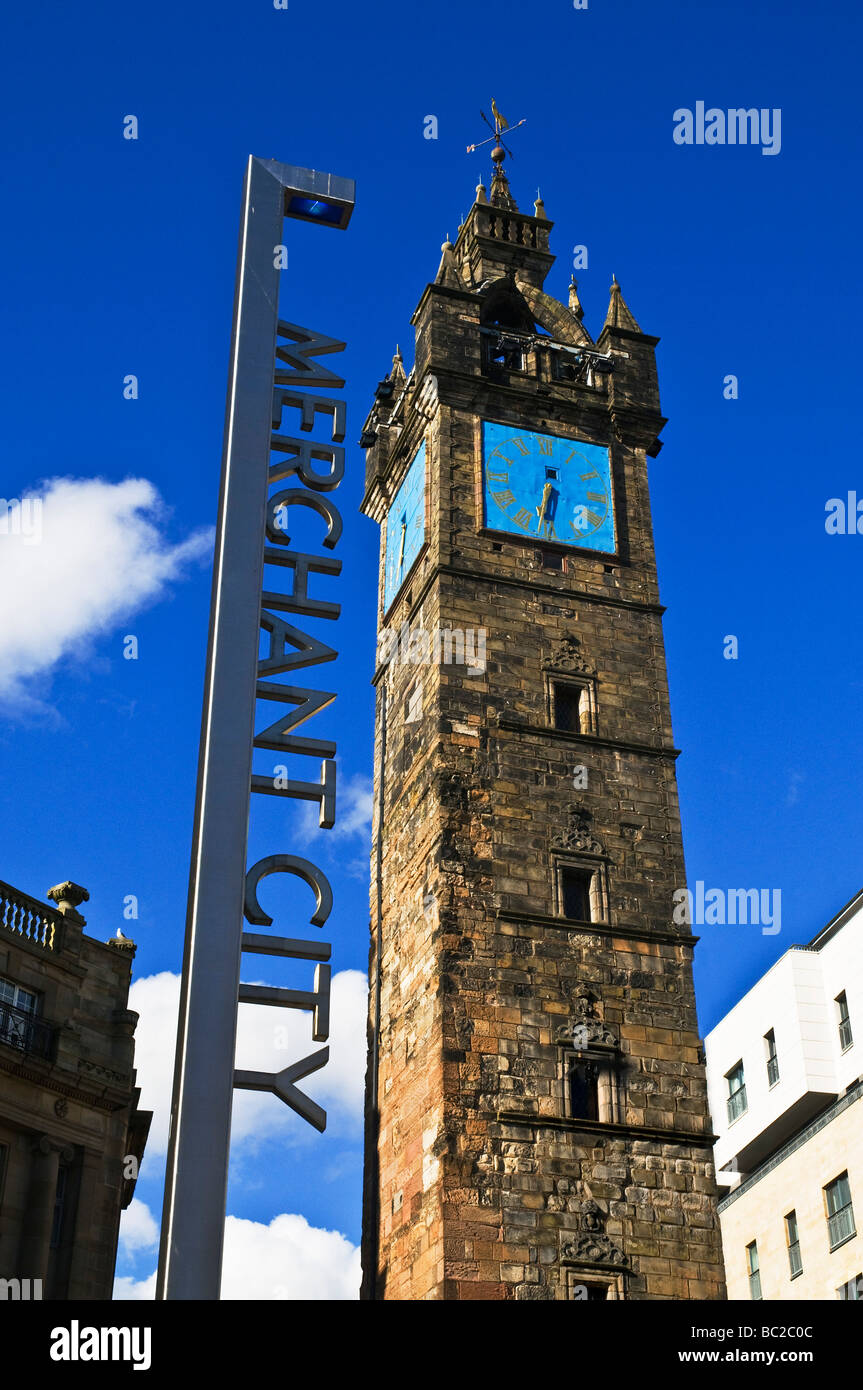 dh Trongate GLASGOW CROSS GLASGOW Tolbooth steeple clocktower Merchant city signpost sign toll booth Stock Photo