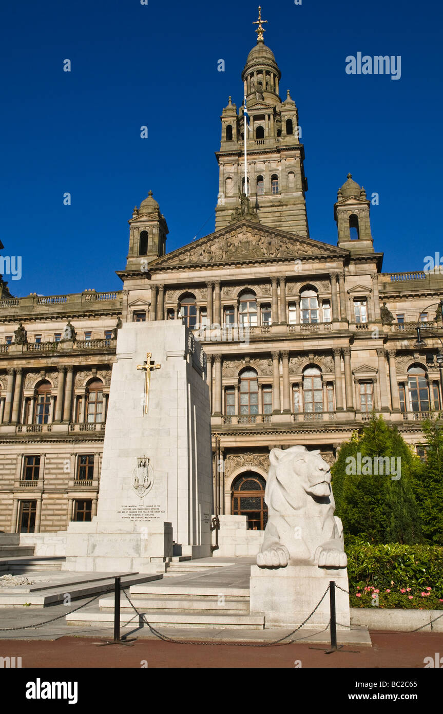 dh City Chambers GEORGE SQUARE GLASGOW Cenotaph George Square and City Chambers Stock Photo