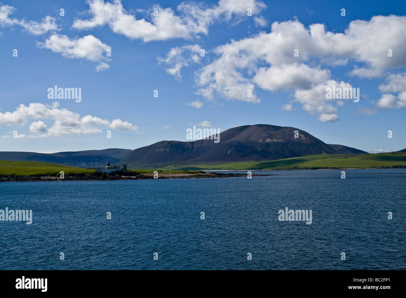 dh Graemsay HOY SOUND ORKNEY Oxan Point Low lighthouse Ward Hill Hoy Stock Photo