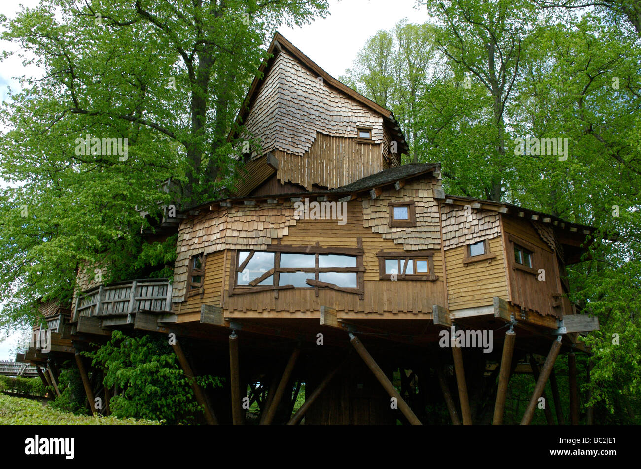 Treehouse uk hires stock photography and images Alamy