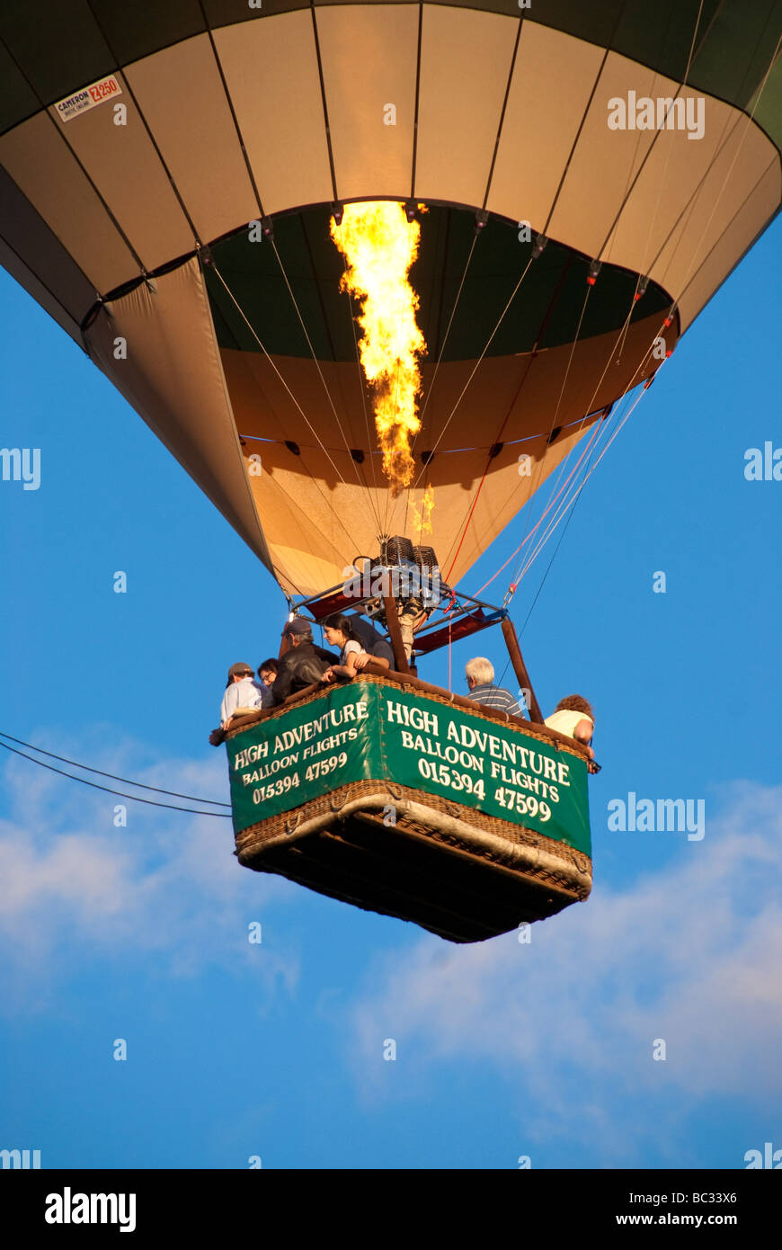 Hot air balloon basket hi-res stock photography and images - Alamy