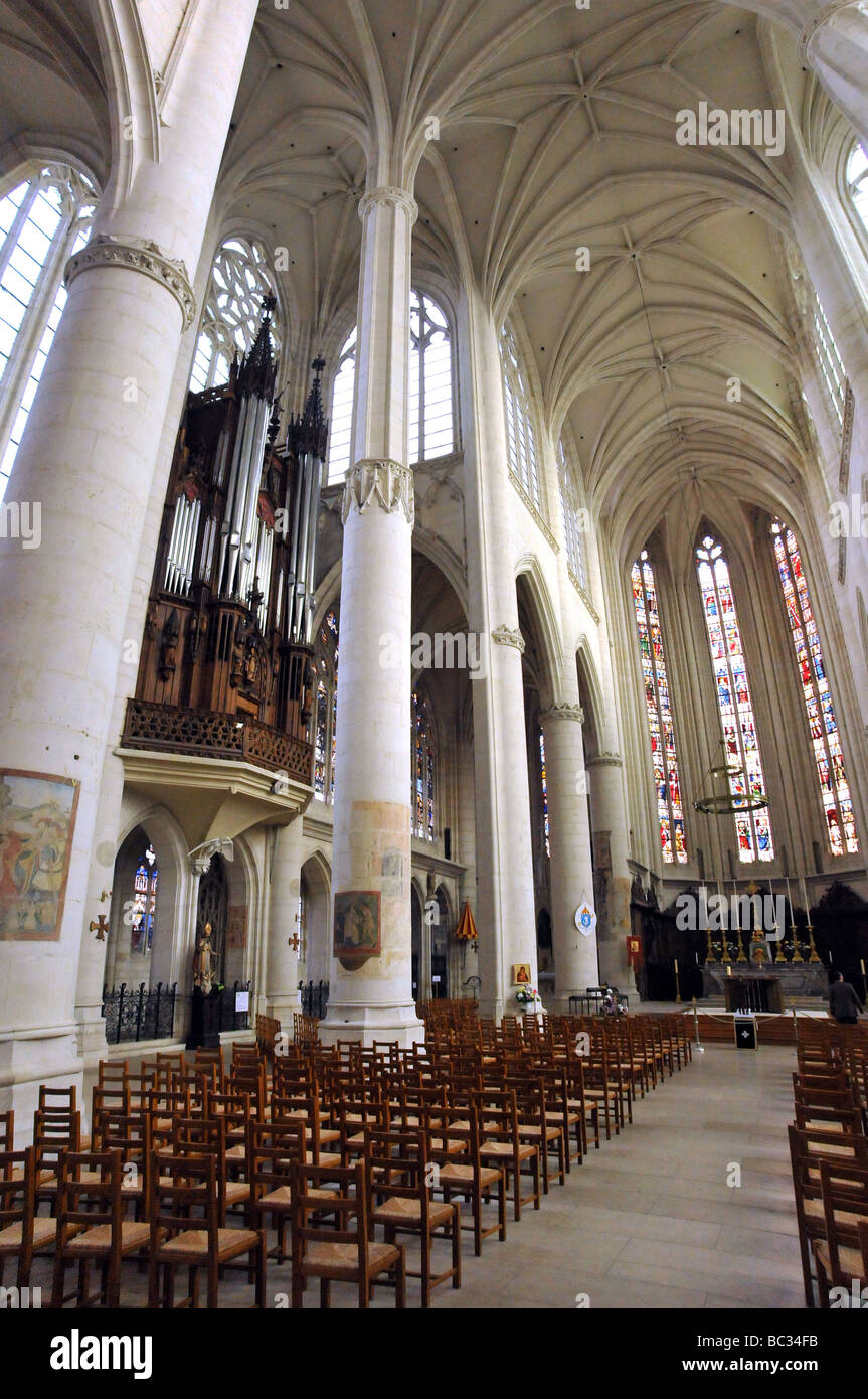Saint Nicolas de Port (54): Basilica of St Nicolas-de-Port Stock Photo -  Alamy