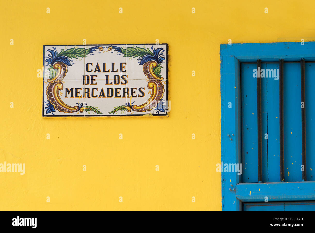 CALLE DE LOS MERCADERES, street sign, Old Havana, Cuba Stock Photo