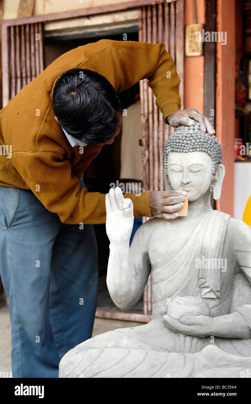 Nepal sculptor Stock Photo Alamy