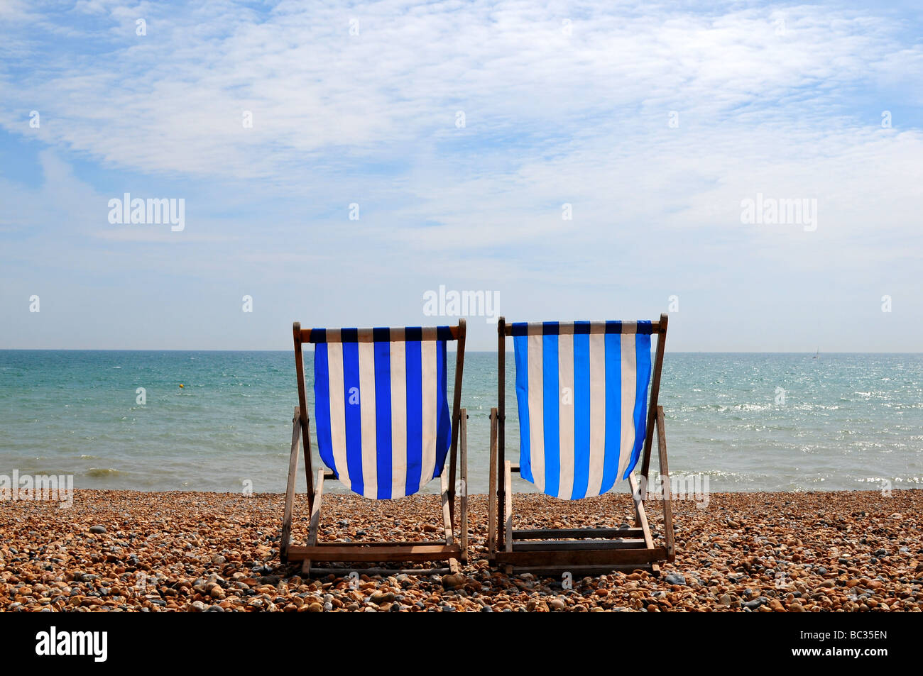 Row Of Deckchairs Hi res Stock Photography And Images Alamy row-of-deckchairs-hi-res-stock-photography-and-images-alamy