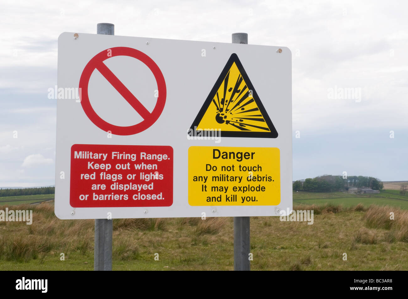 MOD warning sign at Ottterburn ranges, Northumberland Stock Photo