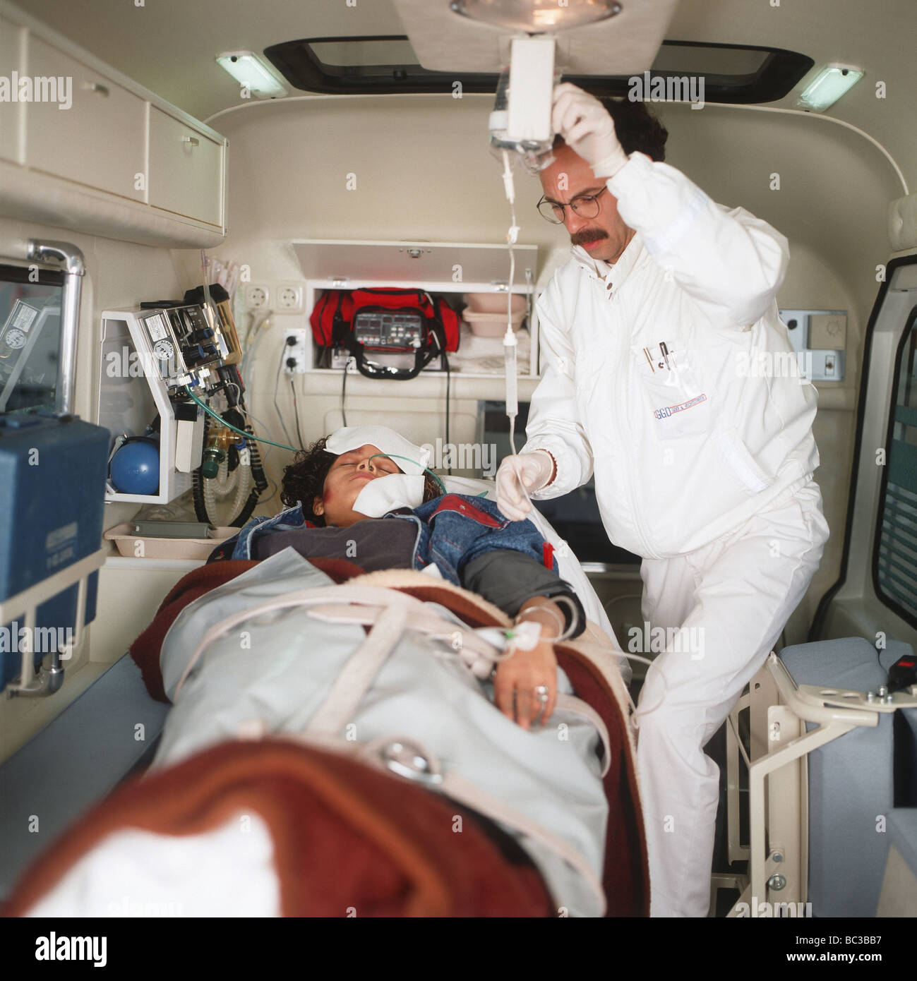 Collection 92+ Images What Does The Inside Of An Ambulance Look Like Latest