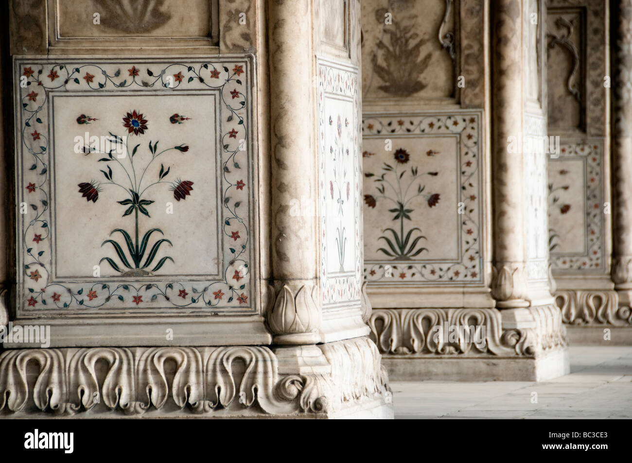Pietra dura inlay on decorate the pillars at the Diwan i Khas in the Red Fort in Delhi India Stock Photo