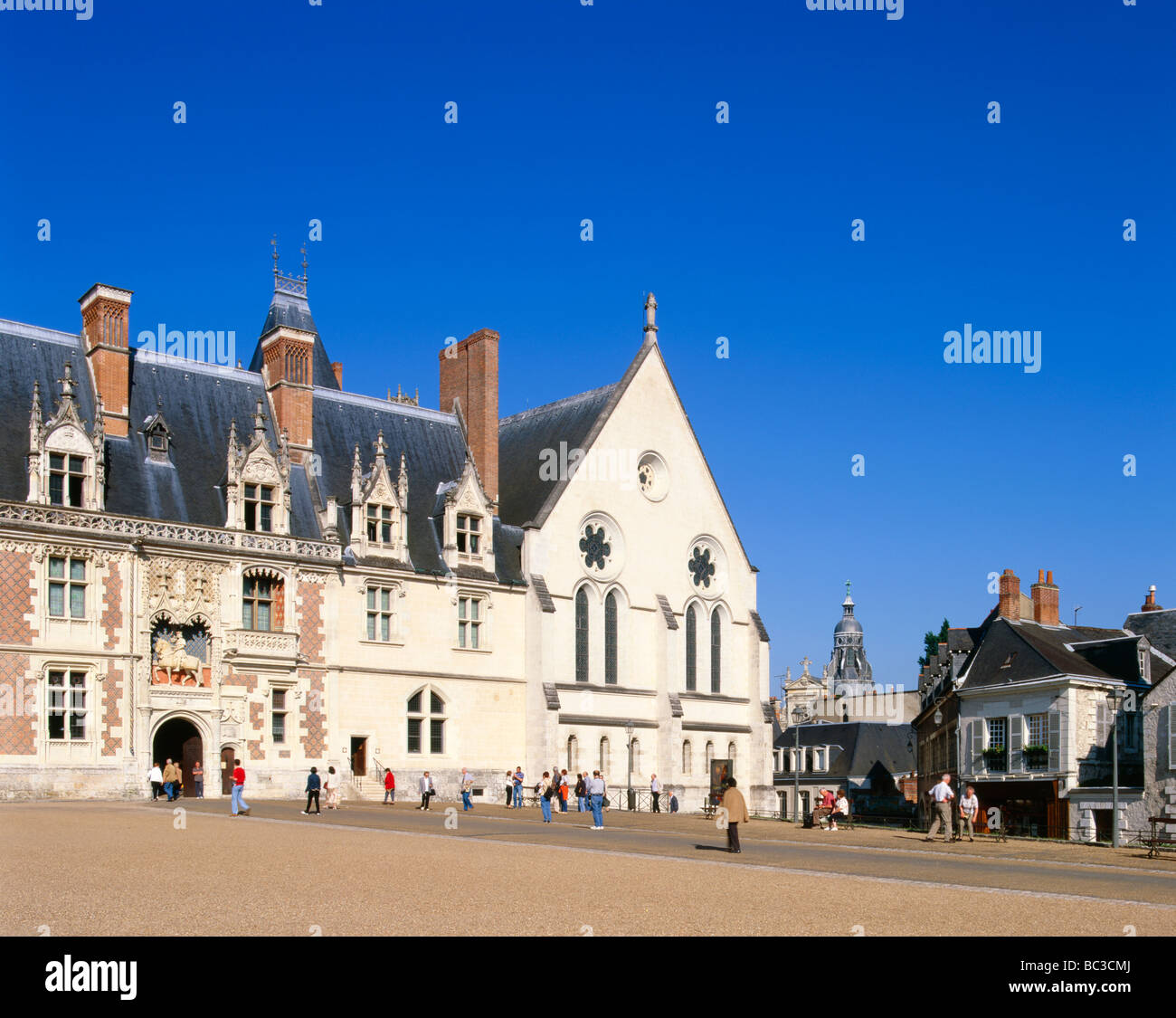 Chateau de blois hi-res stock photography and images - Page 11 - Alamy, image size:1300x1125