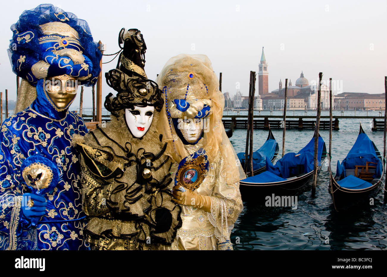 People dressed for Carnival in Venice Stock Photo - Alamy