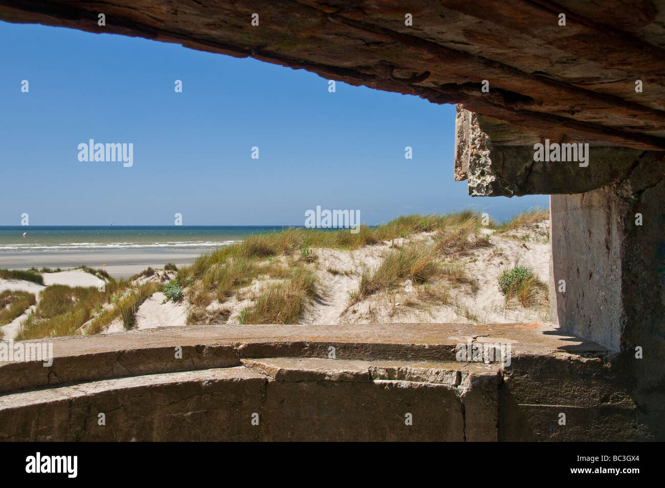 GERMAN CONCRETE GUN Fortification historic WW2 concrete Nazi gun and  lookout bunker overlooking the beaches of Fort-Mahon plage Northern France  Stock Photo - Alamy
