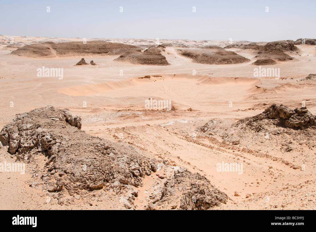 Egypt sahara desert road making building construction hires stock photography and images Alamy