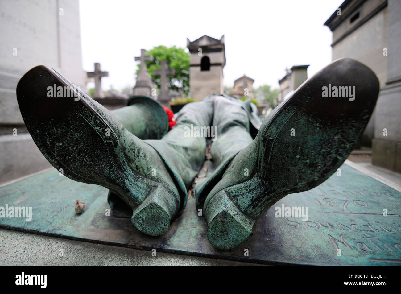 The tomb of Victor Noir, a 19th century journalist assassinated whose grave  is in Pere Lachaise cemetery in Paris, France Stock Photo - Alamy