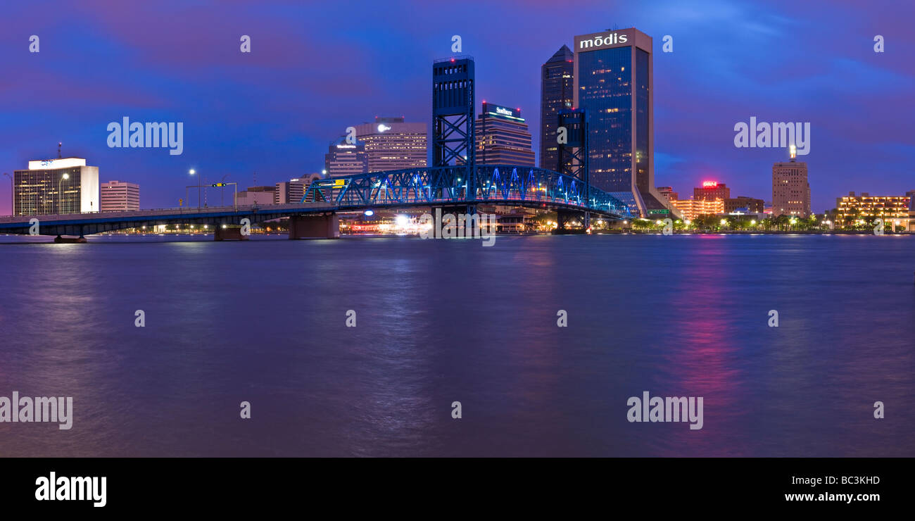Jacksonville Florida downtown skyline reflects in St Johns River Stock Photo