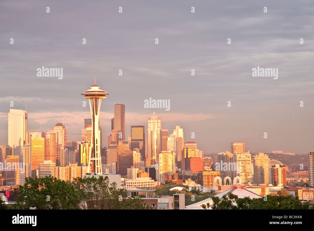 Seattle skyline from kerry park hi-res stock photography and images - Alamy