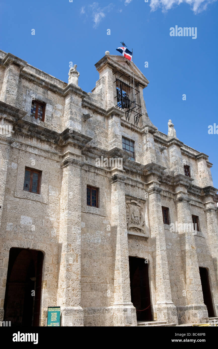 Dominican Republic - Santo Domingo - Colonial Zone - Colombus Park - Cathedral of Santa Maria la Menor Stock Photo