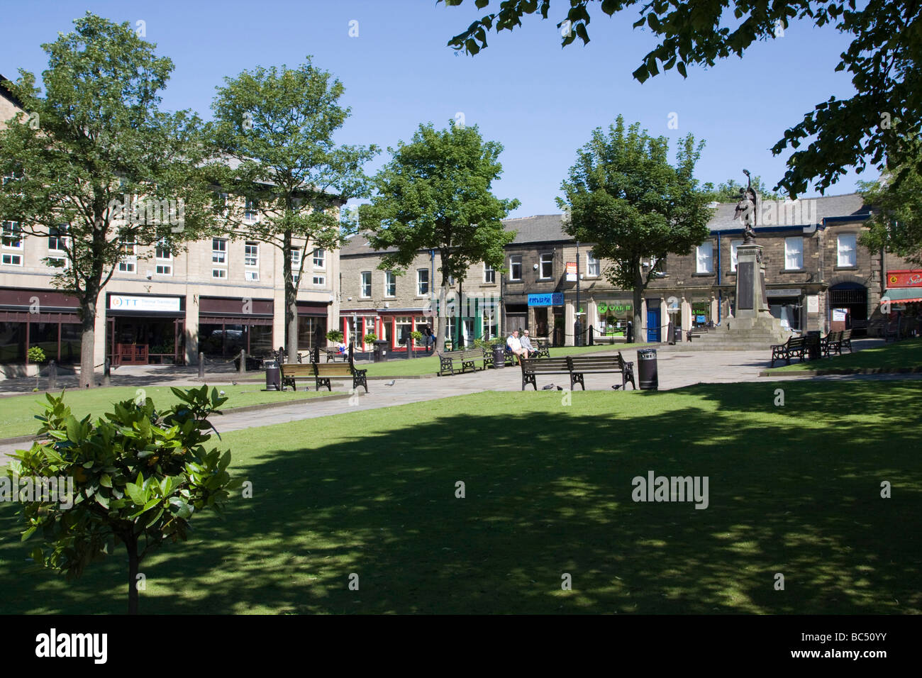 Glossop town centre hires stock photography and images Alamy