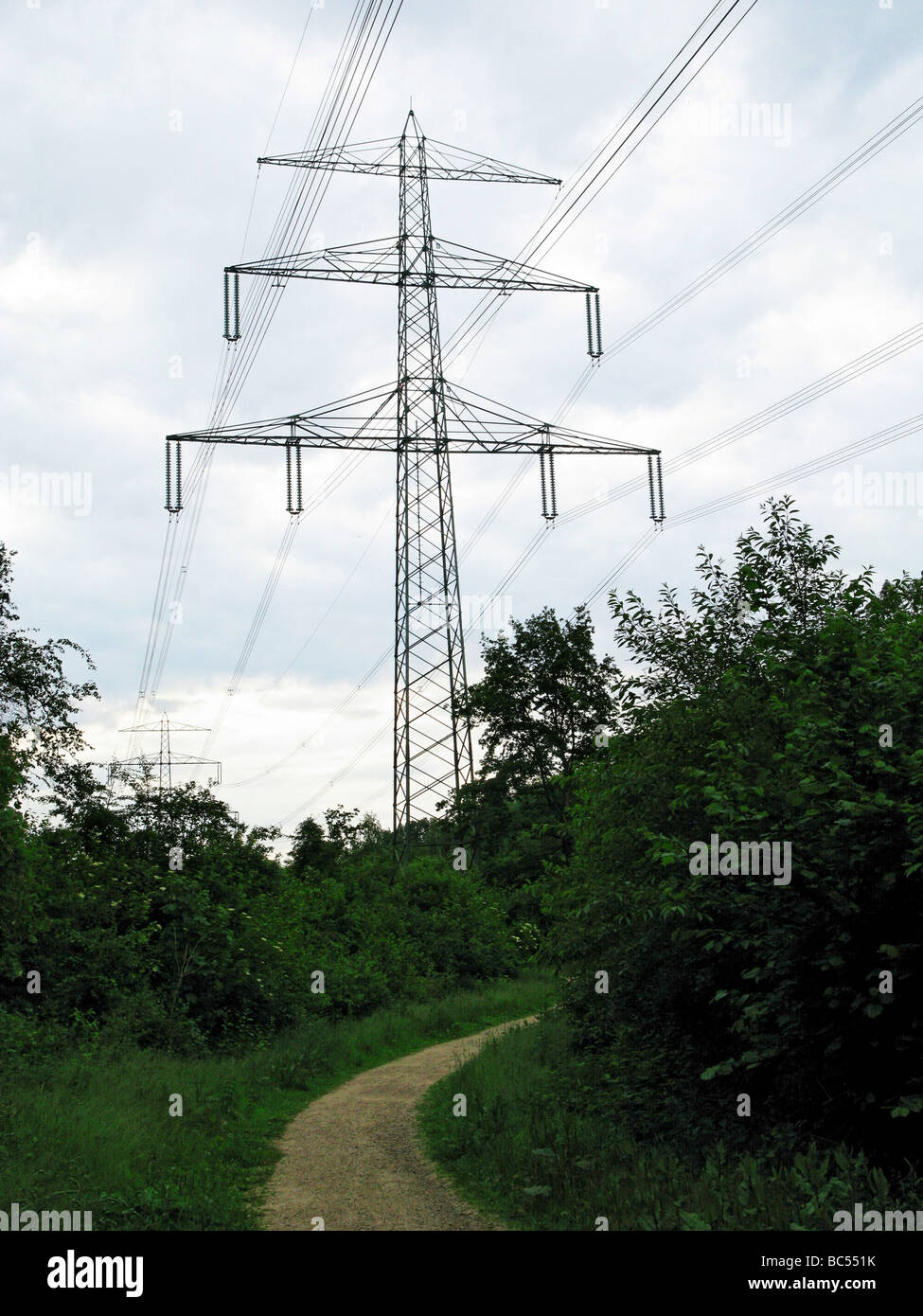 Overhead High Tension Electrical Wires and Mast Stock Photo Alamy