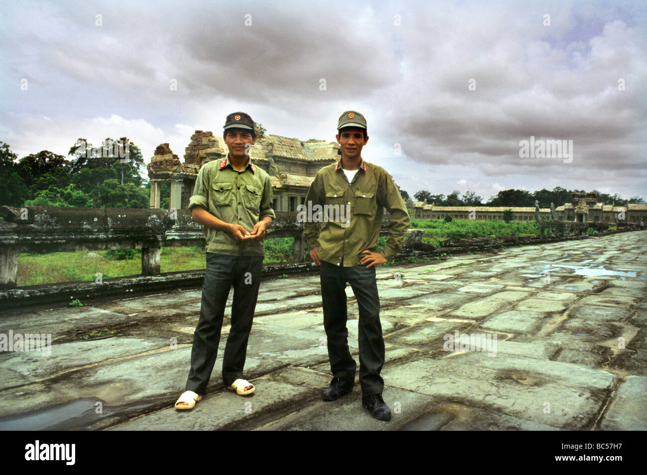 cambodia angkor vat Stock Photo - Alamy